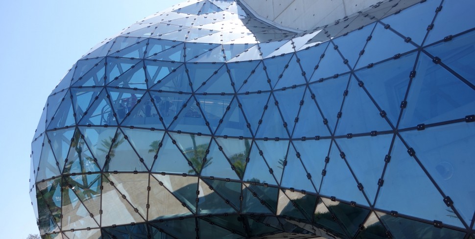 St. Petersburg – von Dalí, Pelikanen und Stränden