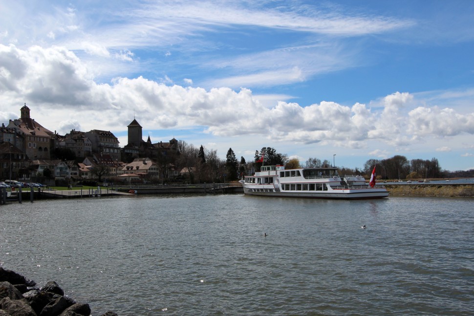 Murten_mit_Schiff