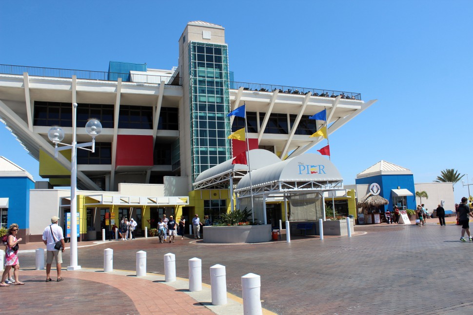 Pyramid_StPete_Pier