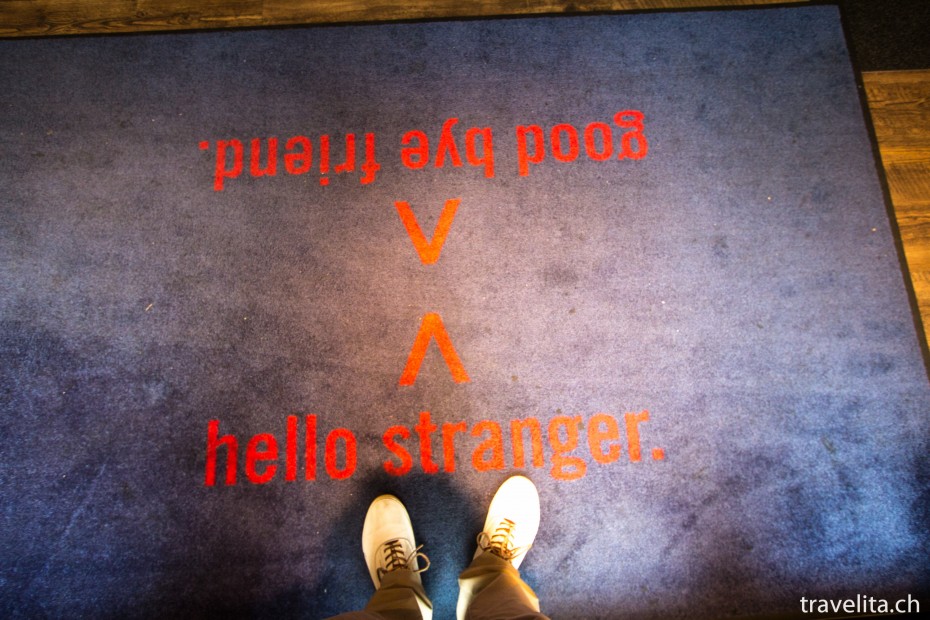 hello-stranger-25hours-levis