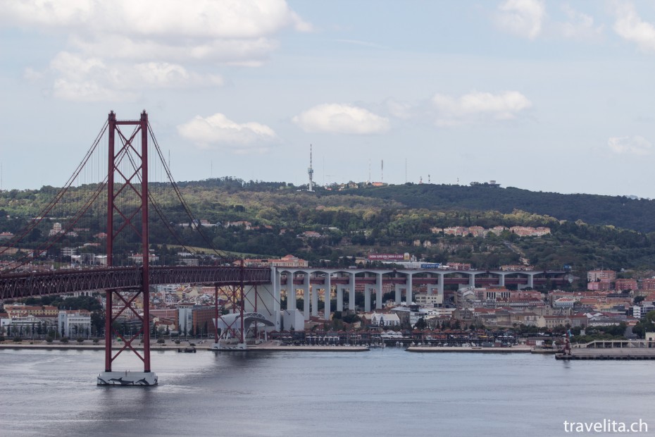 lissabon-tejo-bruecke