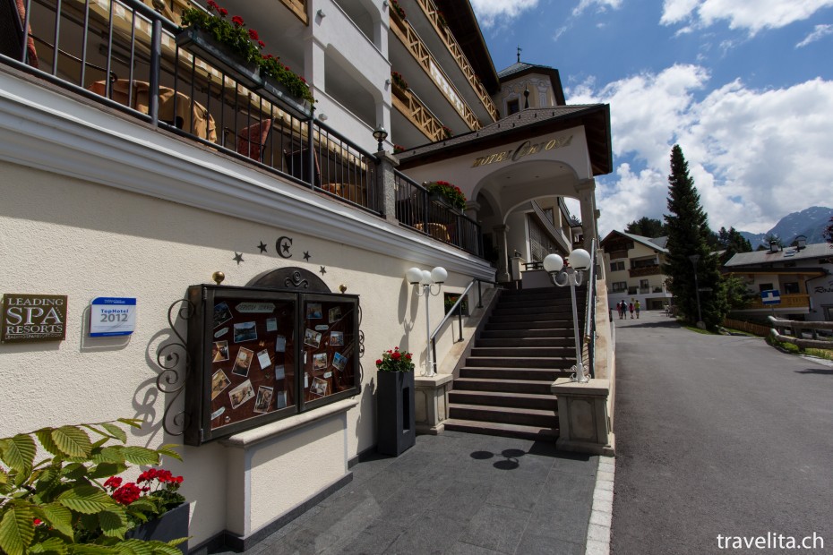 Eingang Hotel Cervosa