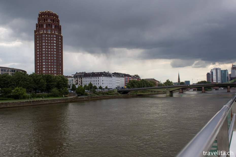 Frankfurt_Main_MainPlaza