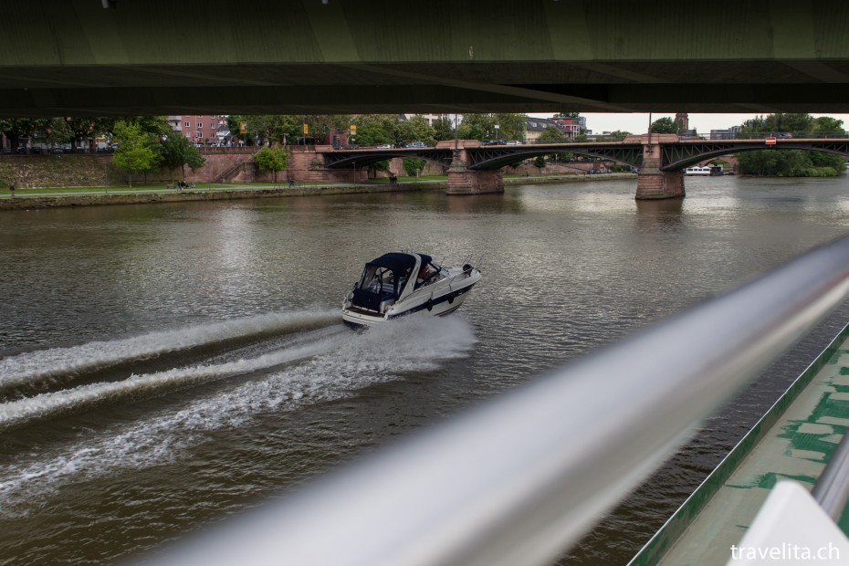 Frankfurt_Main_Speedboat