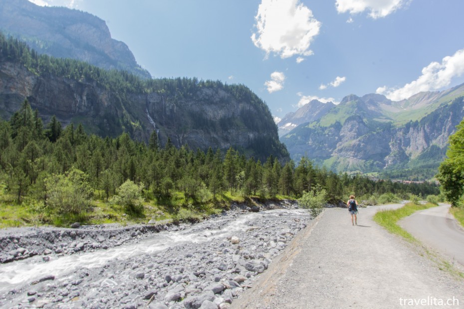 Anita am Wandern