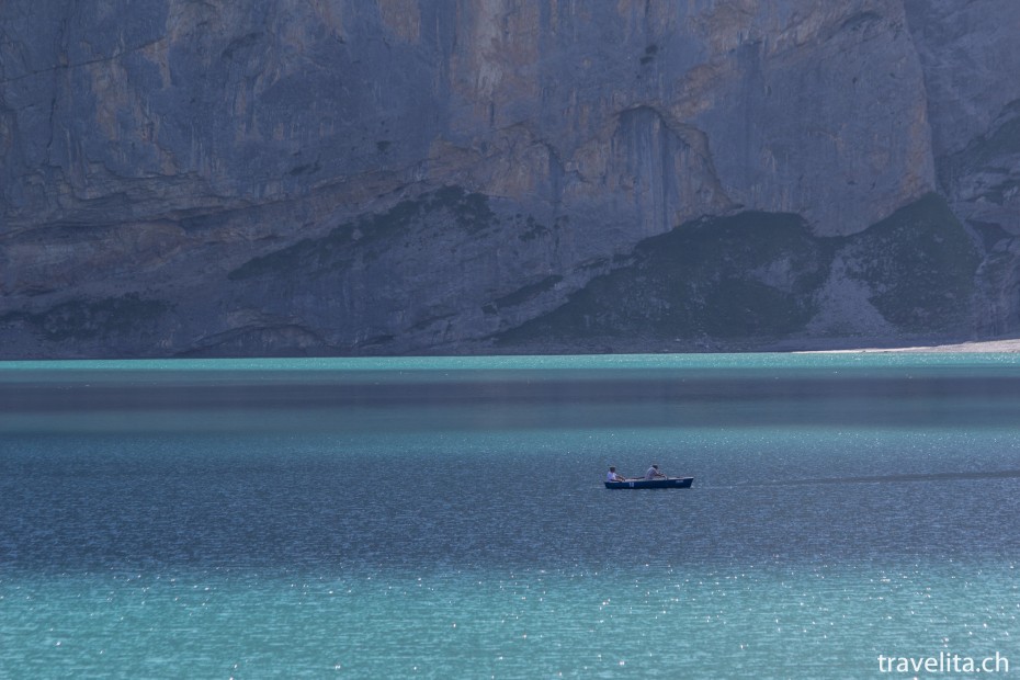 Boot auf dem Oeschinensee