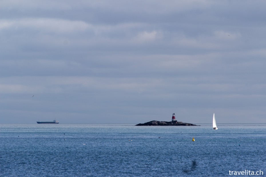 Dun_Laoghaire_Pier_2