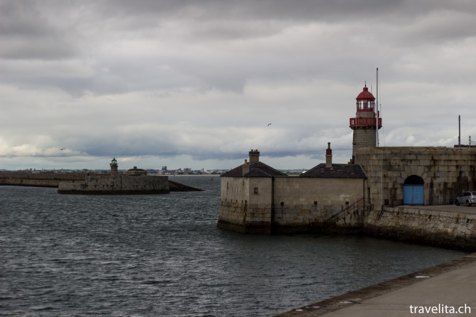 Dun_Laoghaire_Pier_4