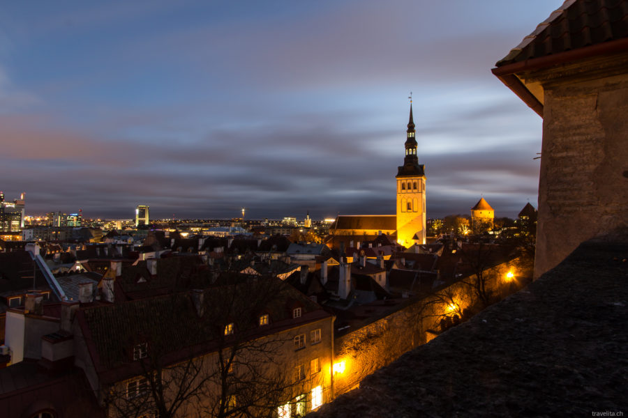 Tallinn im blauen Kleid