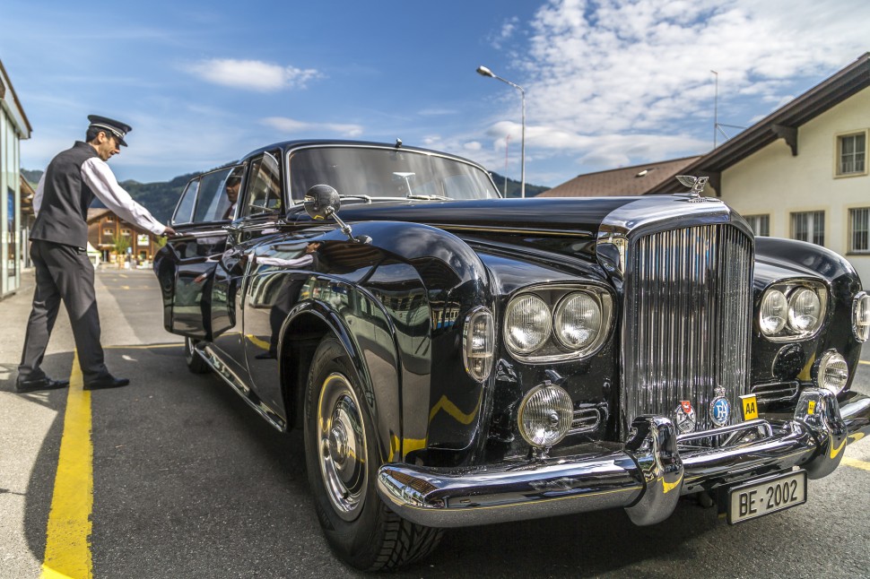 gstaad-Bentley-Roger-Moore