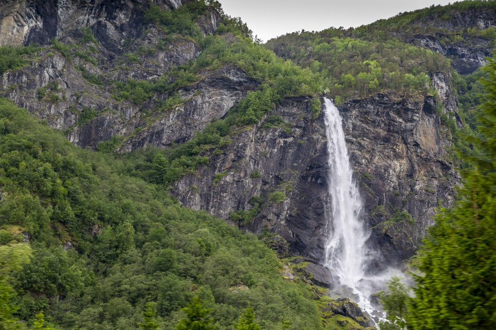 Flamsbahn-Flamdalen-Rjoandefossen