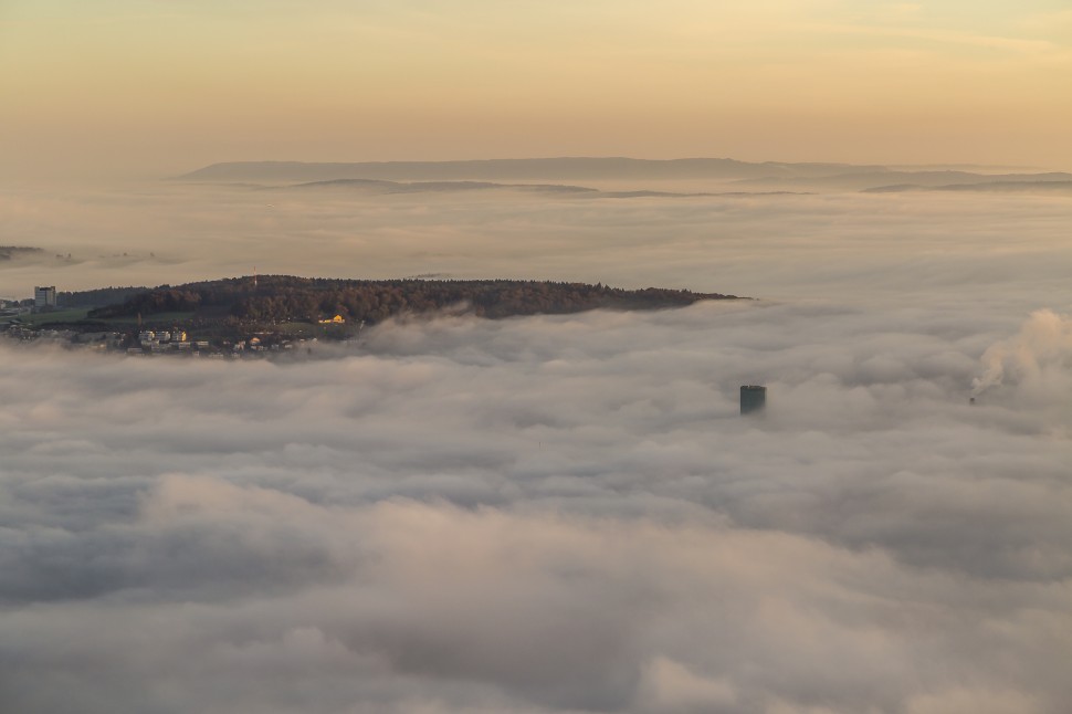 Prime-Tower-Nebelmeer