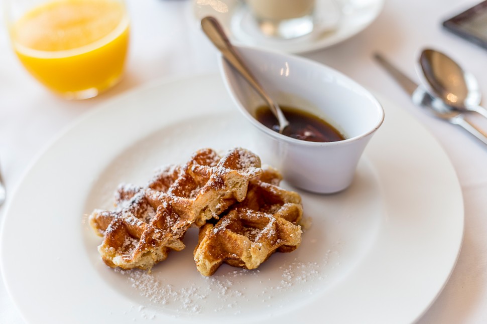 Hotel-Trois-Couronnes-Fruehstueck-Waffeln