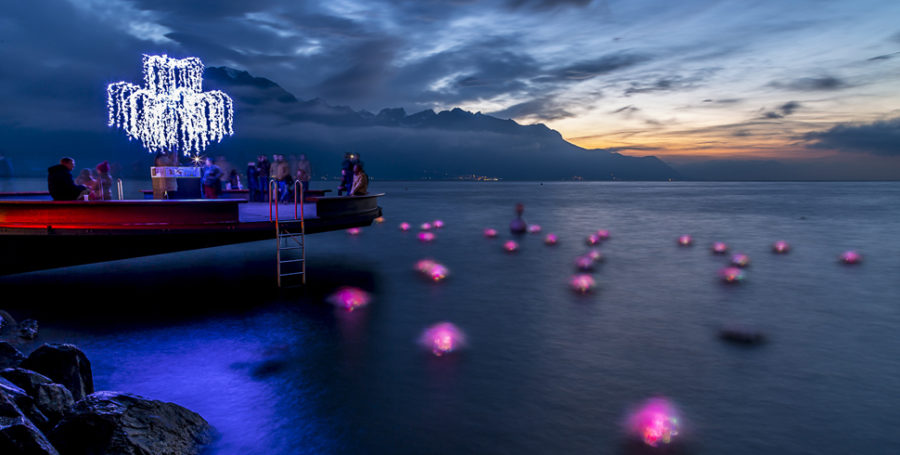 Weihnachtsmarkt Montreux Noël – Fliegender Weihnachtsmann