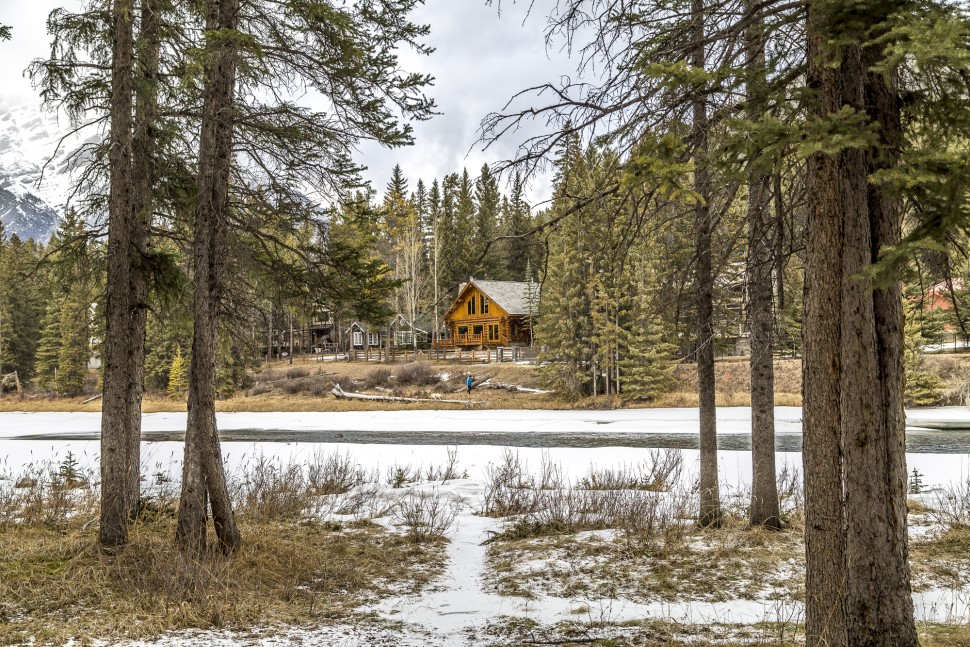 Banff-Bow-river-Trail