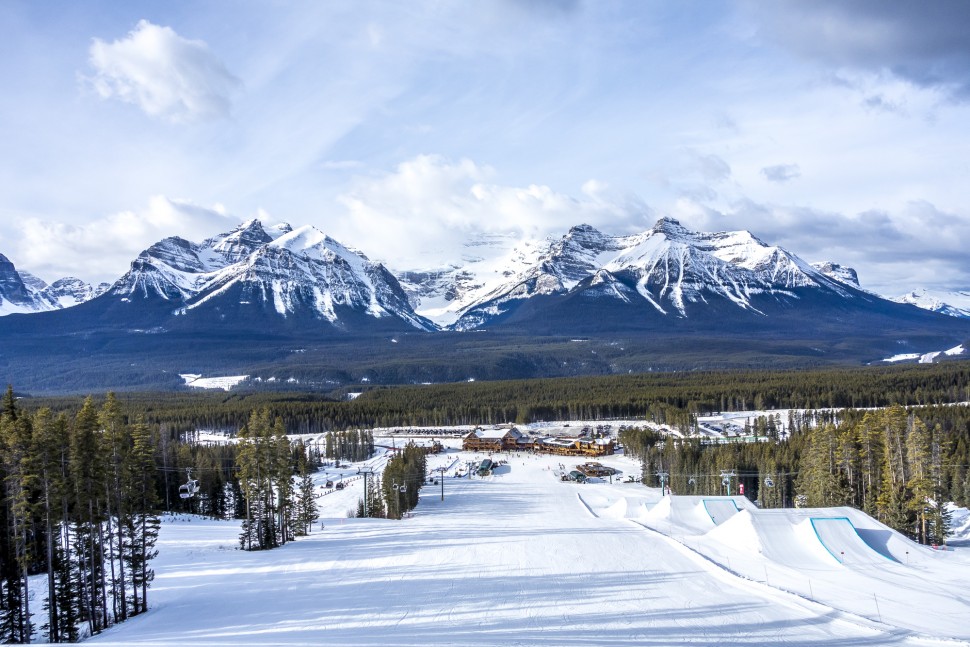 Lake-Louise-Resort