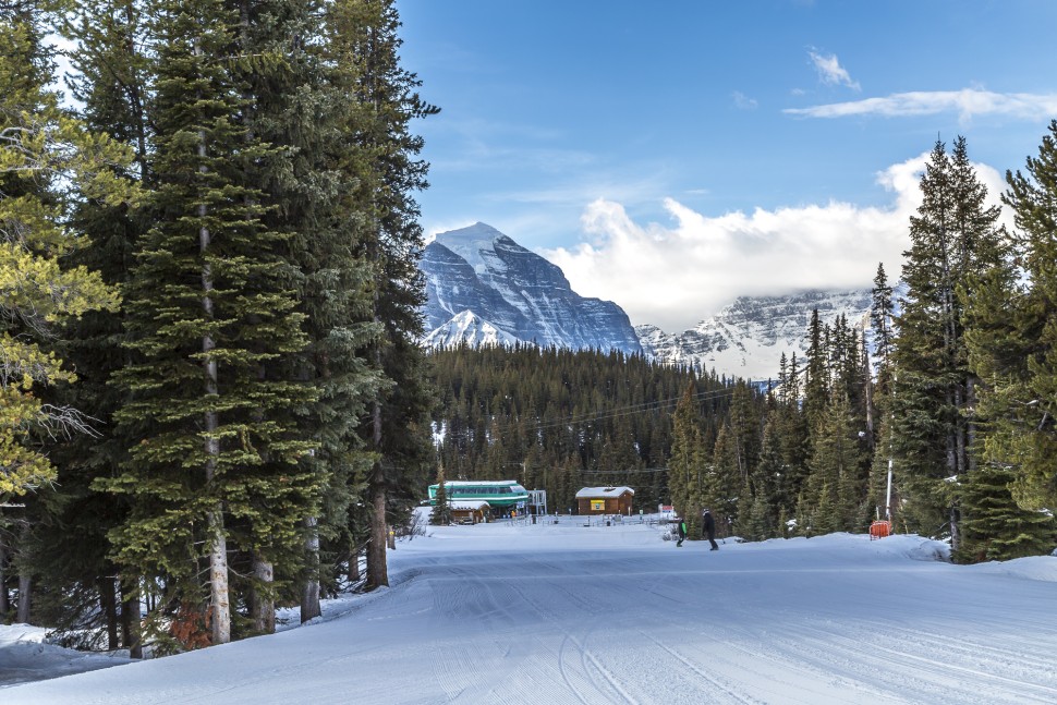 Lake-Louise-Temple-Lodge