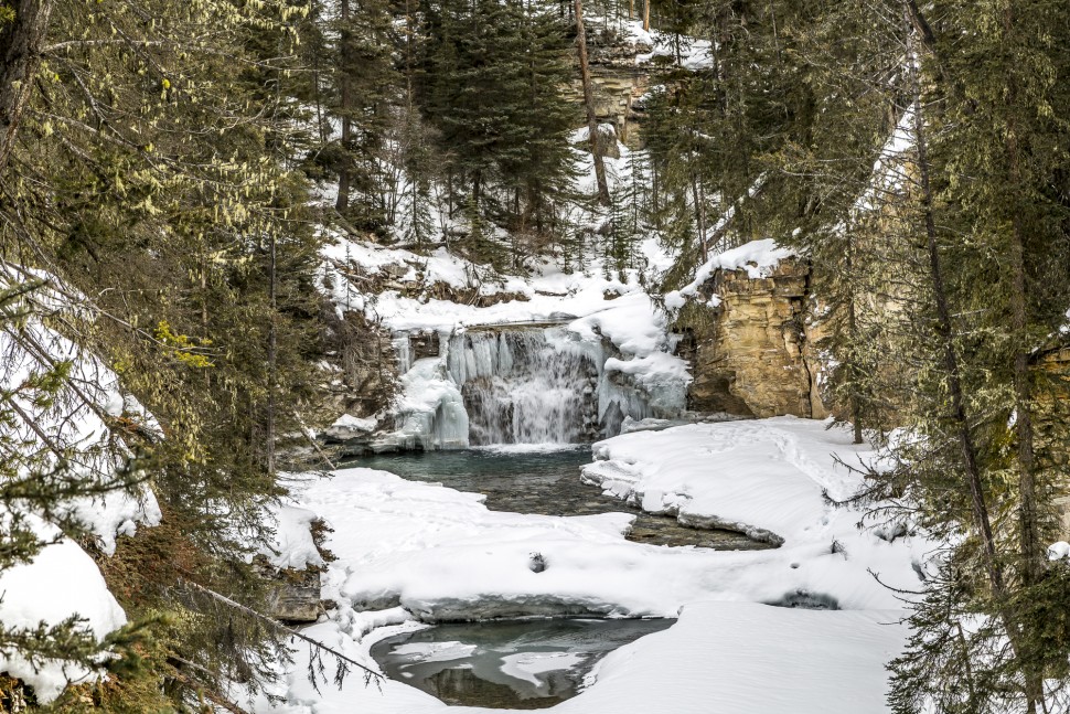 johnston-canyon-ice-walk-3