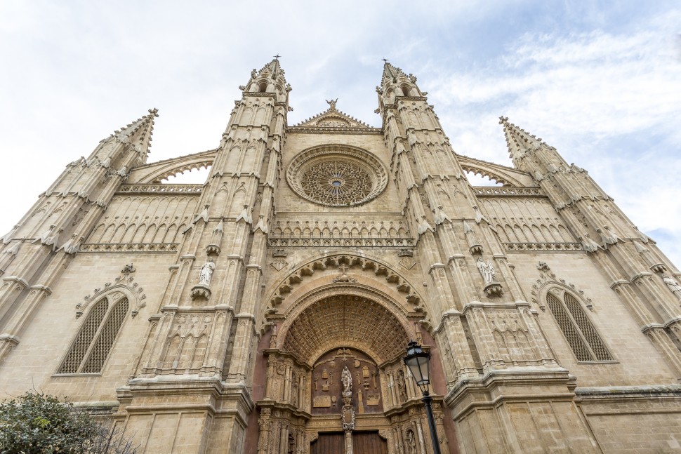 Catedral-de-La-Seu-front