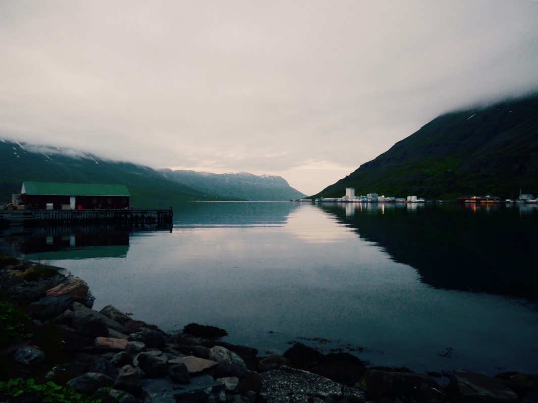 Island-Aenni-on-Tour-1