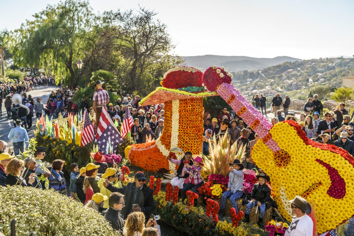 Bormes les Mimosas Corso Fleuri und Blumenfest an der Riviera