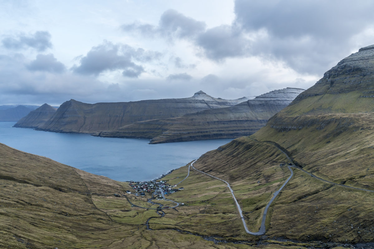 Bergstrase Färöer-Inseln