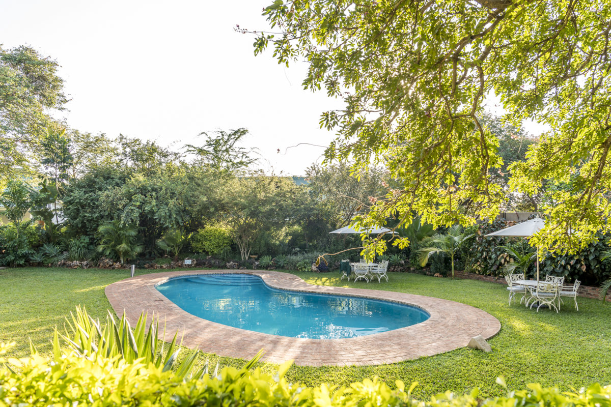 Batonka Guest House Pool