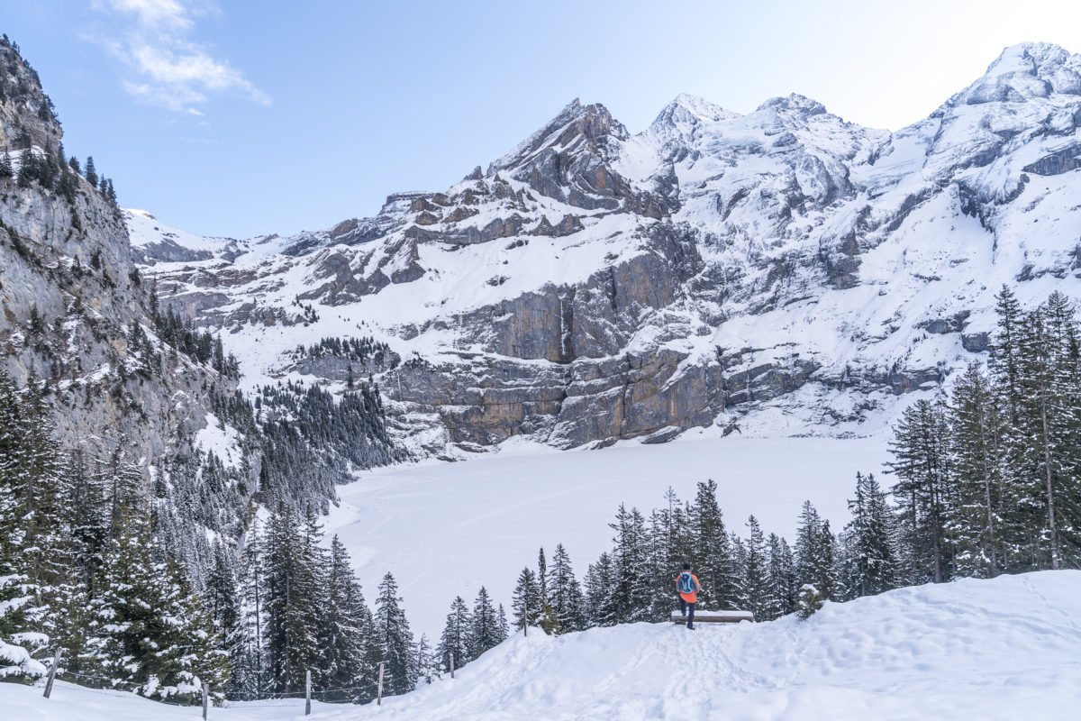 Ausflug An Den Oeschinensee Winterwanderung Auf Dem Ice Walk