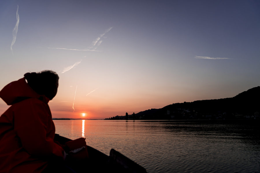 Sonnenaufgang auf Schiff