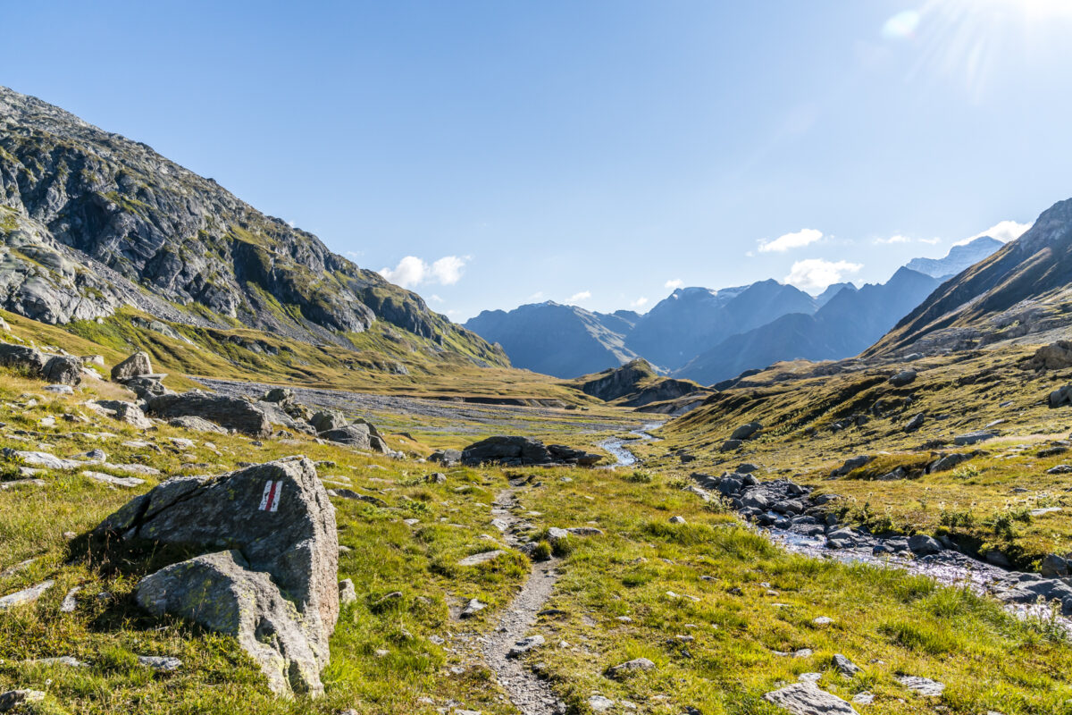 Wanderung durch die Greina Hochebene