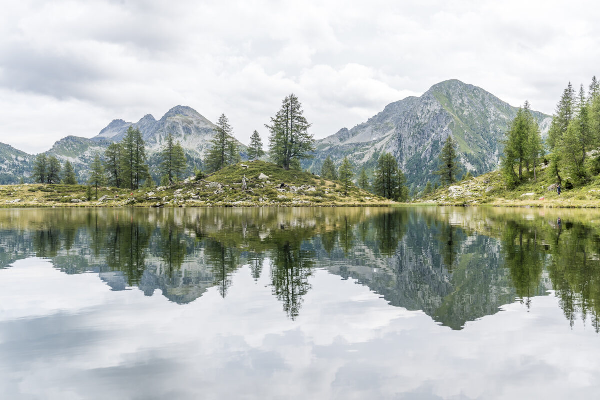 Lago dei Pozzöi Spiegelung