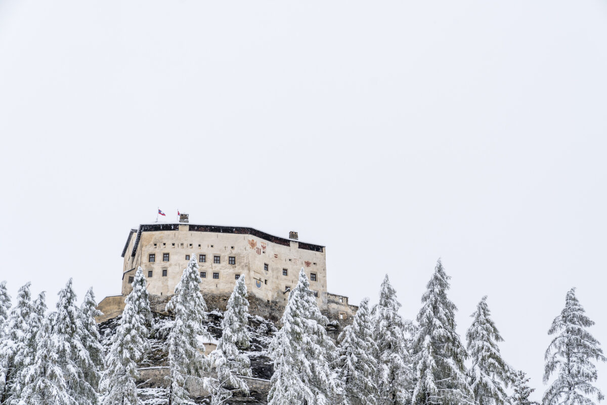 Schloss Tarasp Engadin