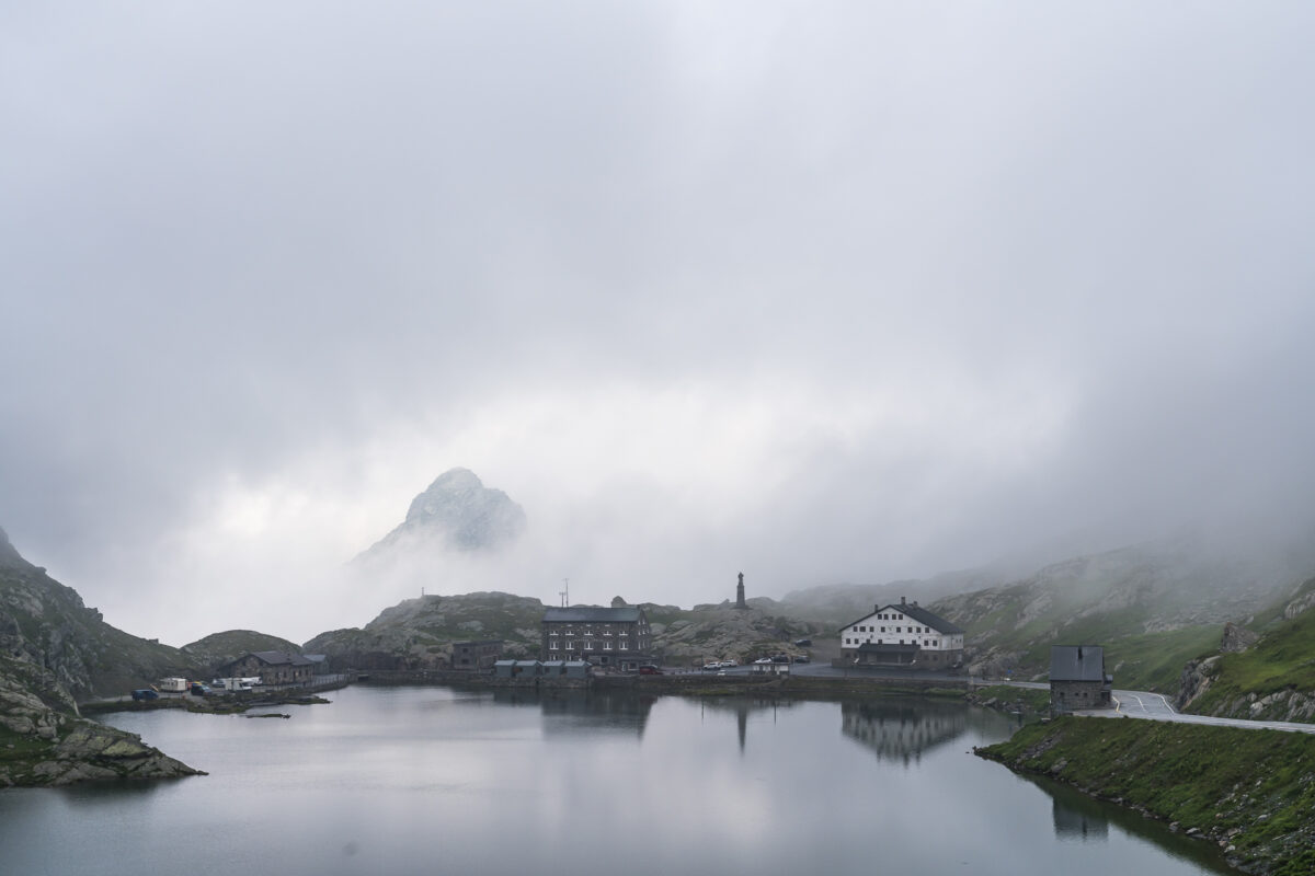 Gd-Saint-Bernard im Nebel