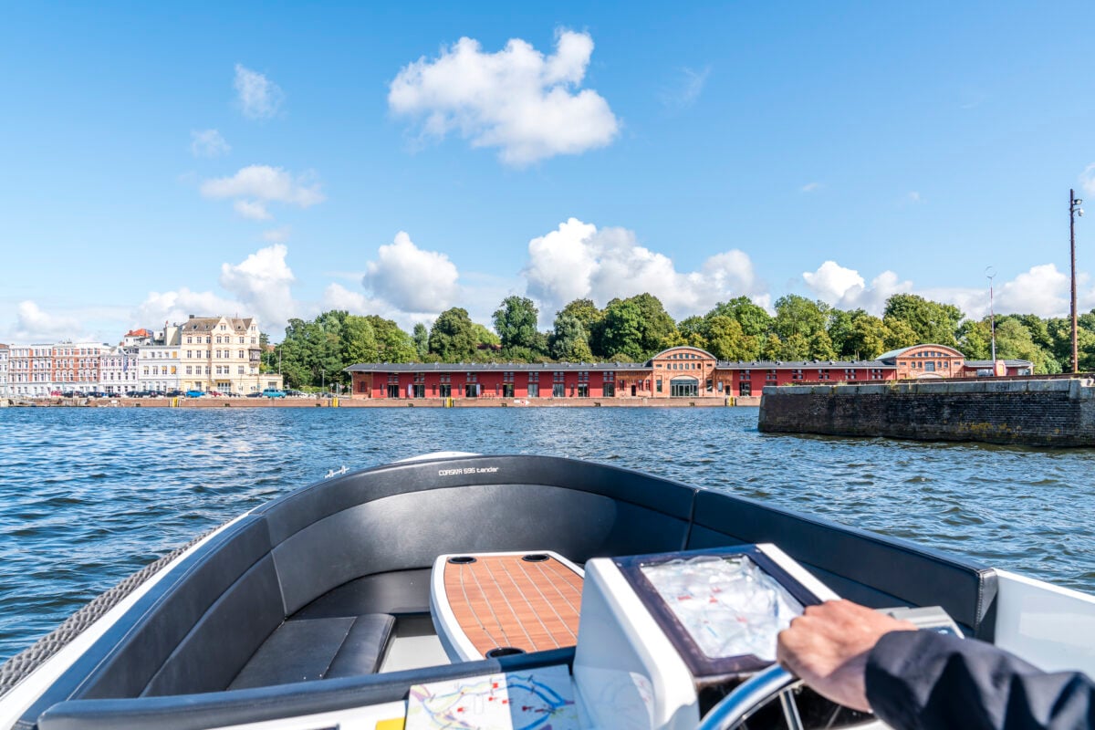 Lübeck mit Boot