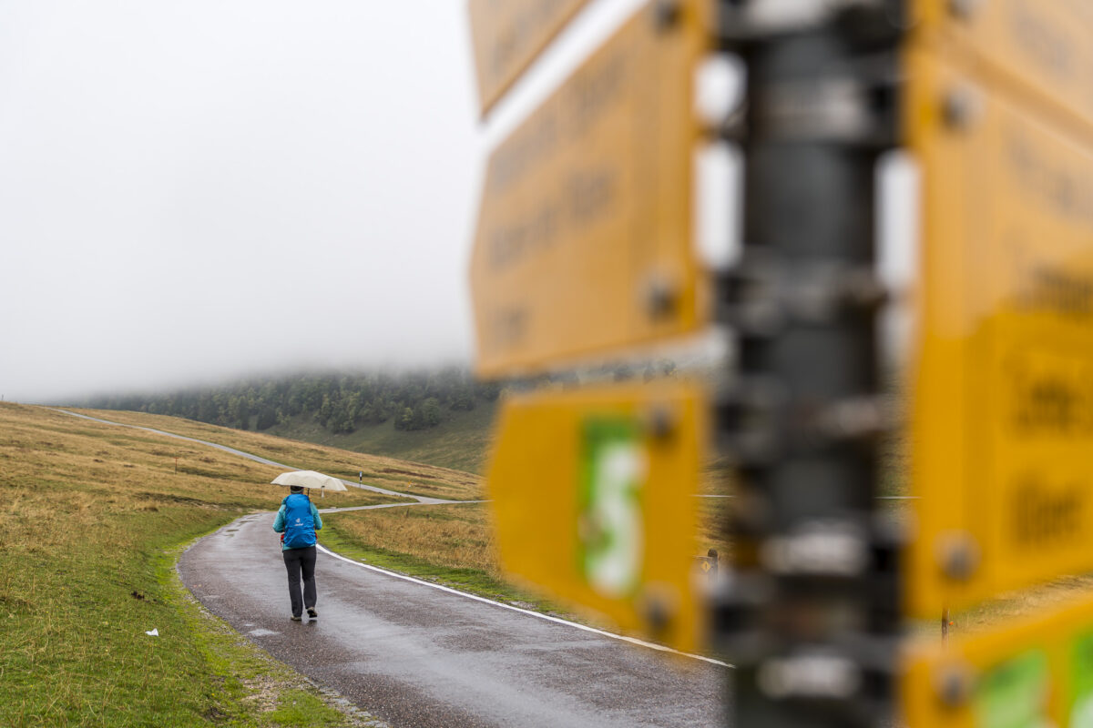 Wegweiser Jura Höhenweg