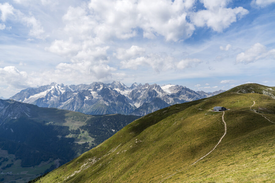 Auf dem Alpenpässe-Weg ins Val d'Entremont