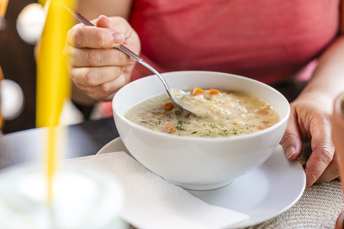 Gerstensuppe am Bahnhöfli Filisur