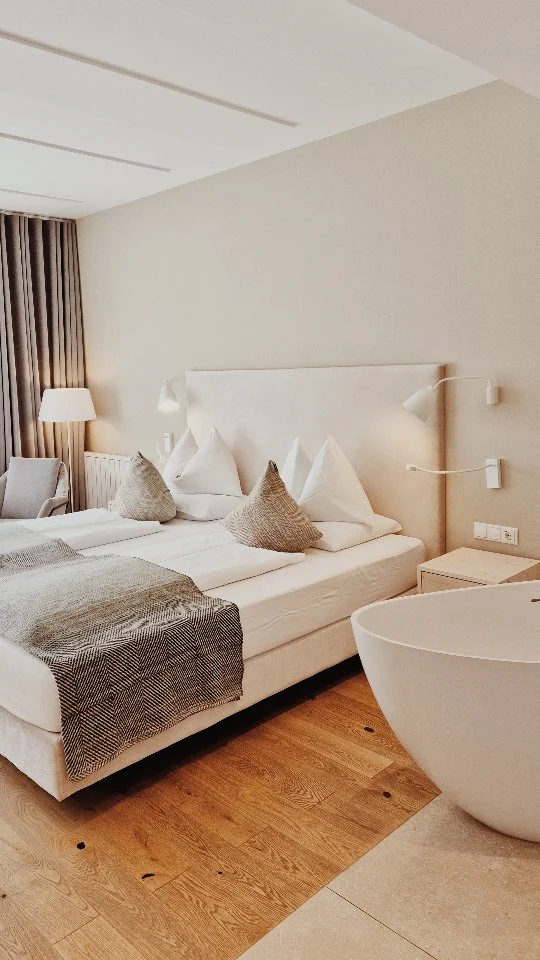 Werbung || An grauen Tagen wie heute, wäre das hier der perfekte Rückzugsort 😍 Im neusten Blogbeitrag auf travelita.ch stelle ich dir den @garberhof in Mals im Detail vor 

#wellnesshotel #spa #südtirol